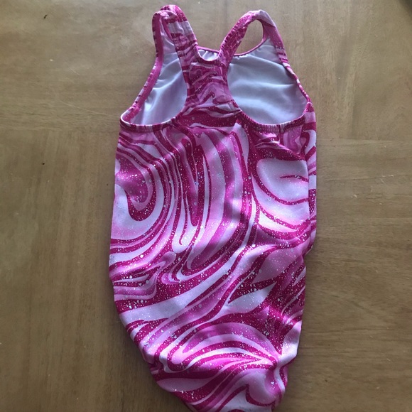 Snowflake Designs Child Medium Leotard Raspberry - Picture 4 of 6